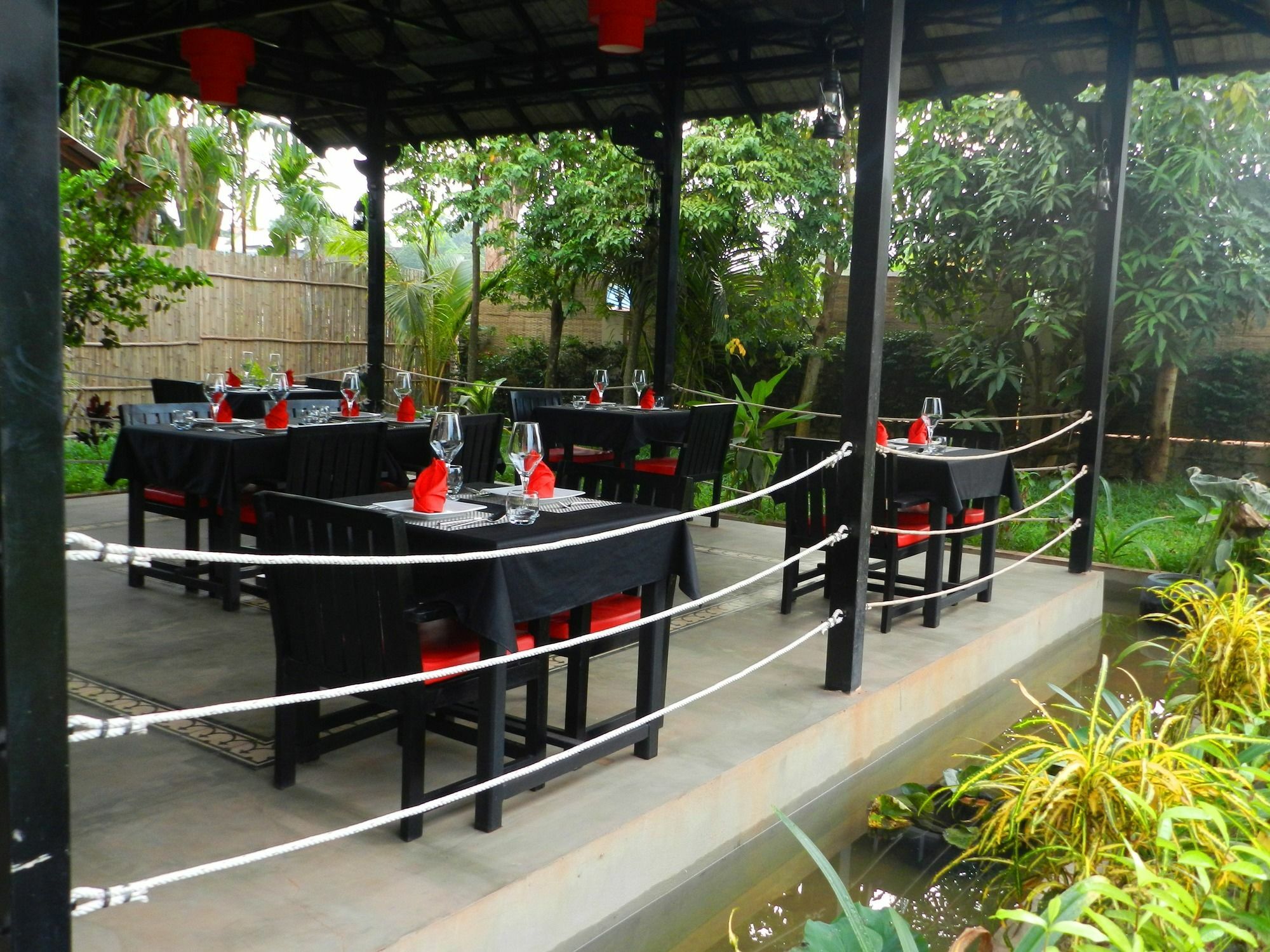 Villa Nissa Siem Reap Esterno foto